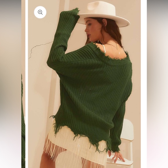 Glam Green Distressed Hen V-Neck Long Sleeve Knit Sweater S/M - Picture 3 of 9